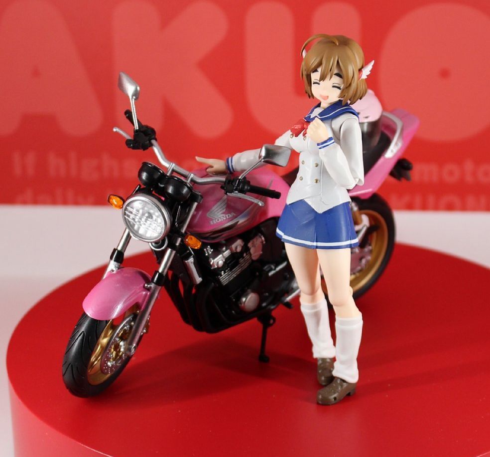 S.H.Figuarts 佐倉羽音ちゃん（制服）＆CB400 SUPER FOUR 